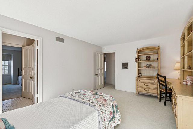 545 Windsor Road, Inverness, IL 60067