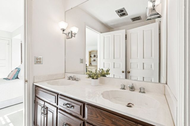 545 Windsor Road, Inverness, IL 60067