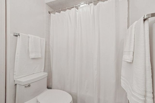 545 Windsor Road, Inverness, IL 60067