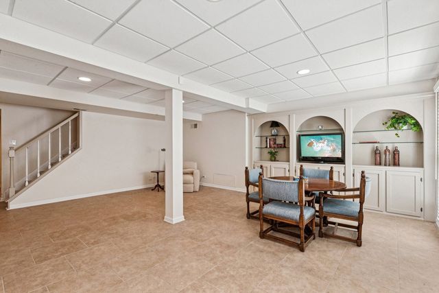 545 Windsor Road, Inverness, IL 60067