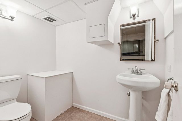 545 Windsor Road, Inverness, IL 60067