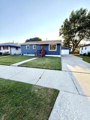 3144 Debra LANE, Racine, WI 53403