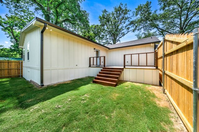 200 Whitworth Street, Sulphur Springs, TX 75482