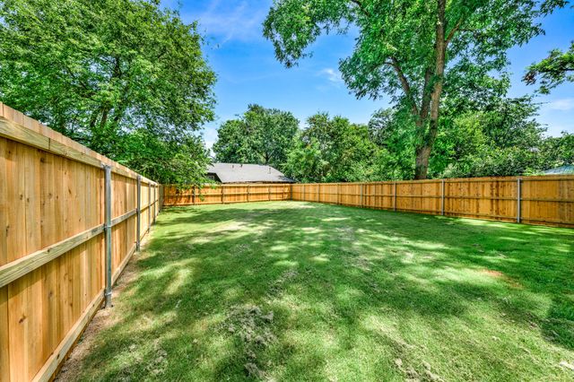 200 Whitworth Street, Sulphur Springs, TX 75482