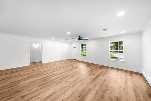 200 Whitworth Street, Sulphur Springs, TX 75482