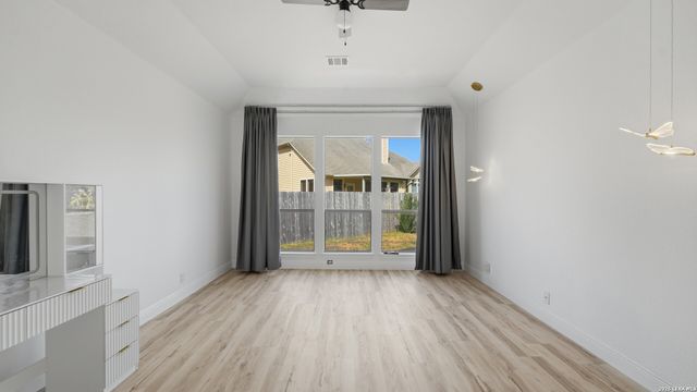 3032 Prairie Bluff, Seguin, TX 78155