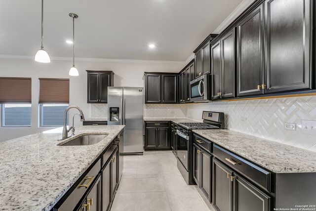 12445 Vista Rim, San Antonio, TX 78233