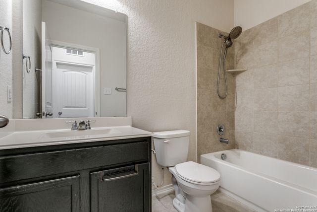 12445 Vista Rim, San Antonio, TX 78233