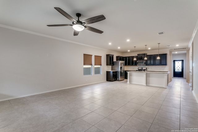 12445 Vista Rim, San Antonio, TX 78233