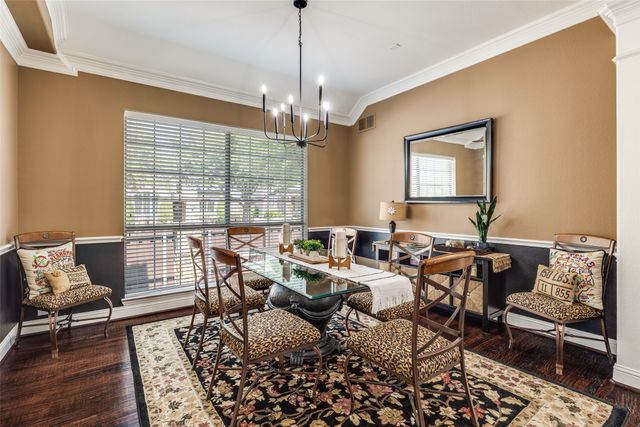 400 S Hampton Court, Lewisville, TX 75056