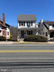 240 W MAIN ST, Newark, DE 19711