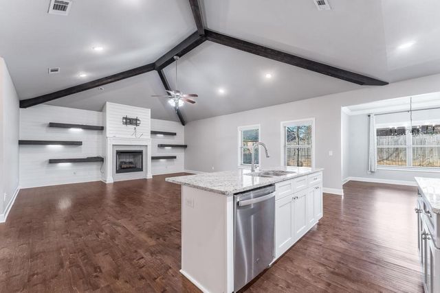 4400 SW Alfalfa Avenue, Bentonville, AR 72713