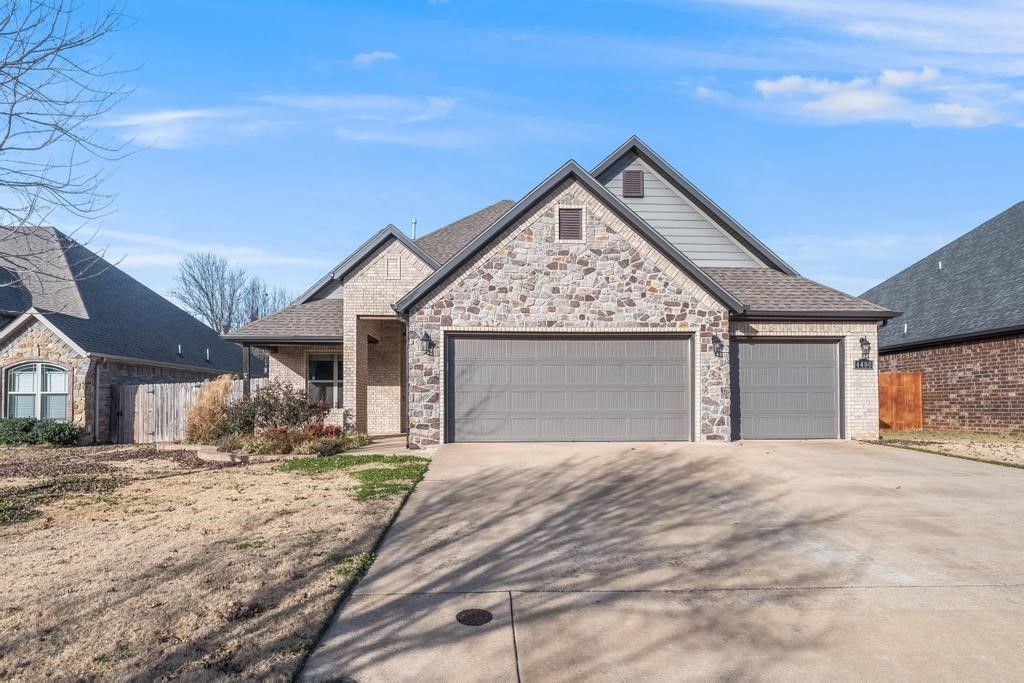 4400 SW Alfalfa Avenue, Bentonville, AR 72713