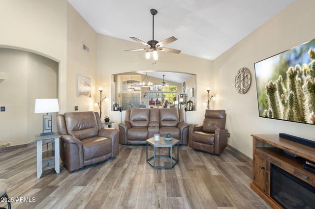 1437 E GLENHAVEN Drive, Phoenix, AZ 85048