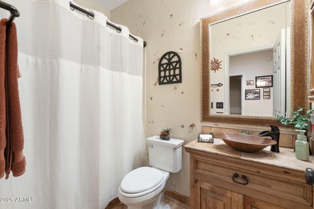 1437 E GLENHAVEN Drive, Phoenix, AZ 85048