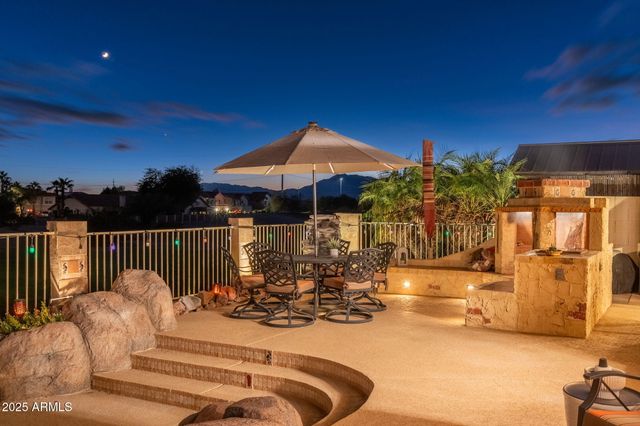 1437 E GLENHAVEN Drive, Phoenix, AZ 85048