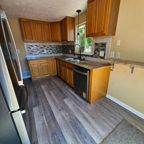 5801 N Wall St, Spokane, WA 99205