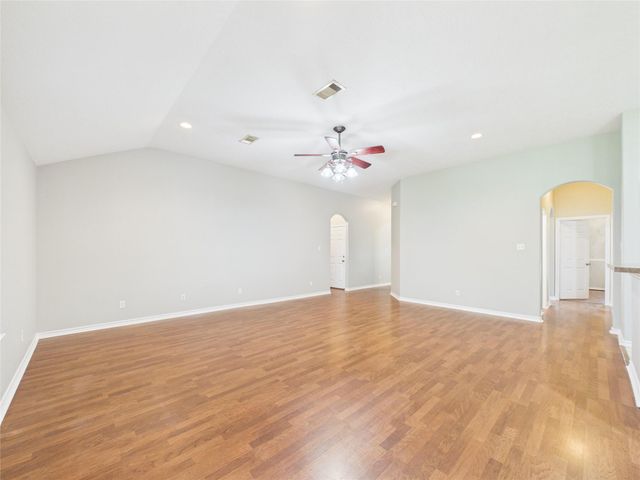 13131 7th Street, Santa Fe, TX 77510