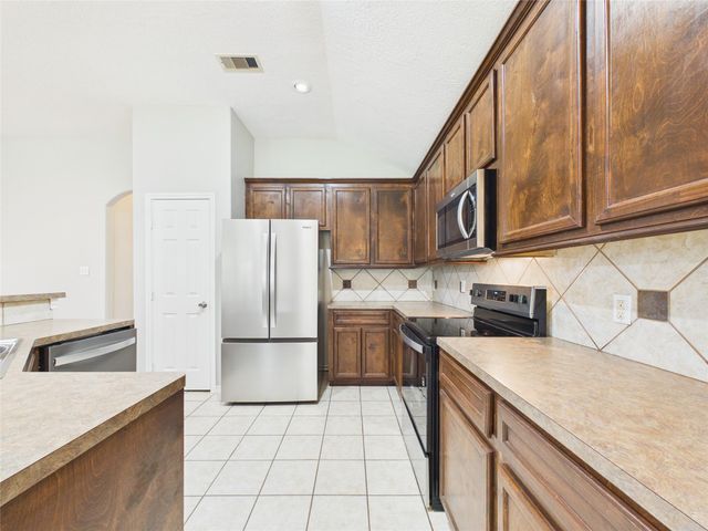 13131 7th Street, Santa Fe, TX 77510