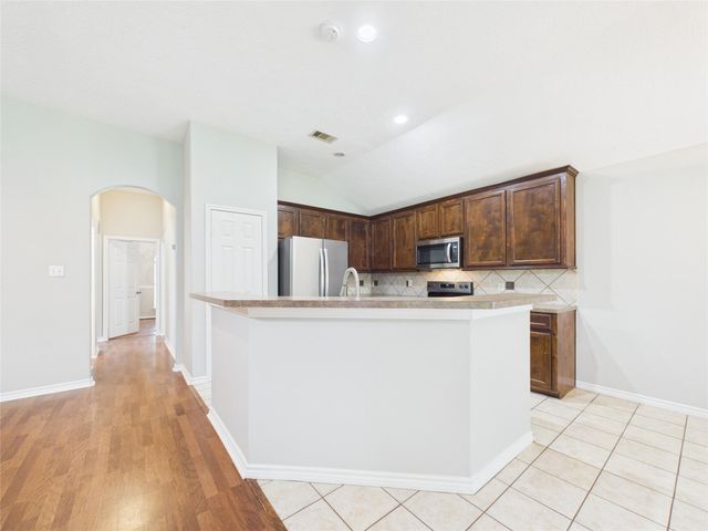 13131 7th Street, Santa Fe, TX 77510