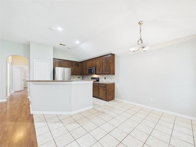 13131 7th Street, Santa Fe, TX 77510