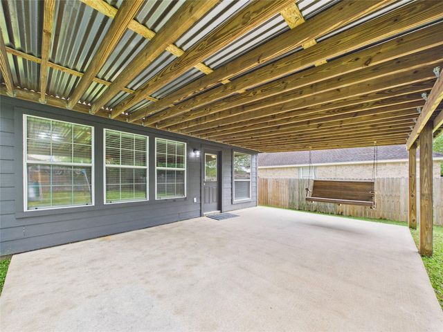 13131 7th Street, Santa Fe, TX 77510