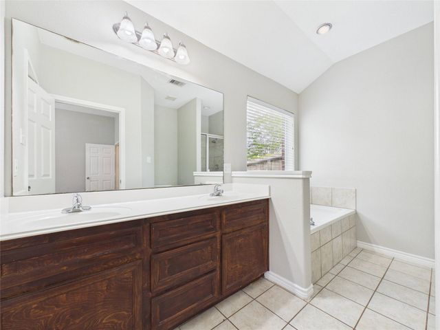 13131 7th Street, Santa Fe, TX 77510