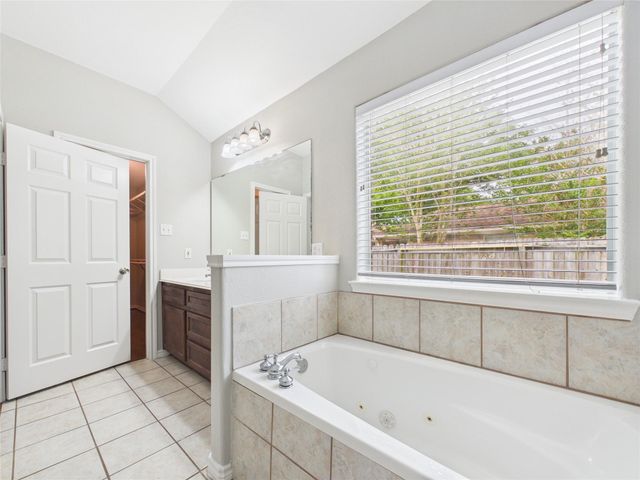 13131 7th Street, Santa Fe, TX 77510