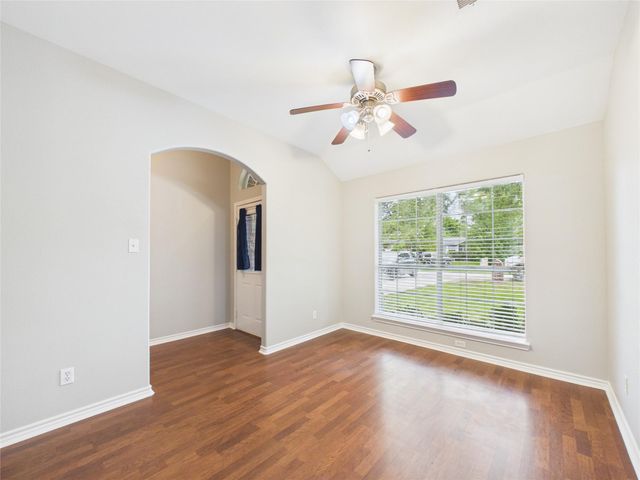 13131 7th Street, Santa Fe, TX 77510