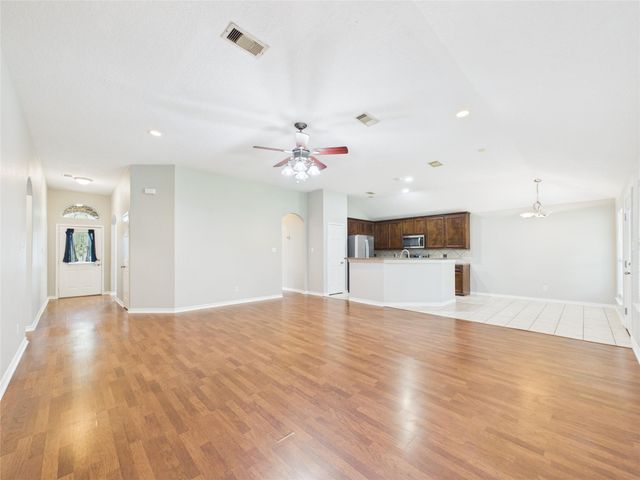 13131 7th Street, Santa Fe, TX 77510