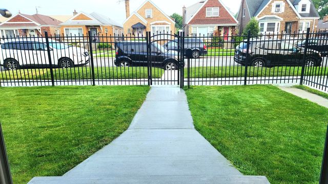 3448 W 73rd Place, Chicago, IL 60629