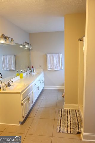 223 Lacey Lane, Winder, GA 30680