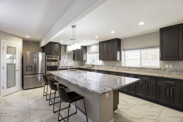 10810 W SARABANDE Circle, Sun City, AZ 85351