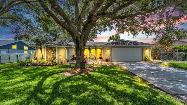 422 WILLOW RUN, Lakeland, FL 33813