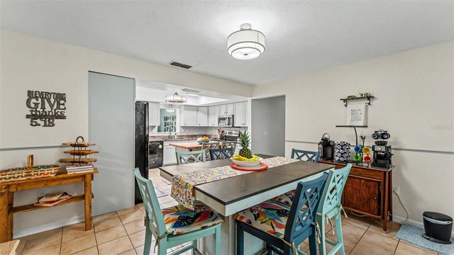 422 WILLOW RUN, Lakeland, FL 33813