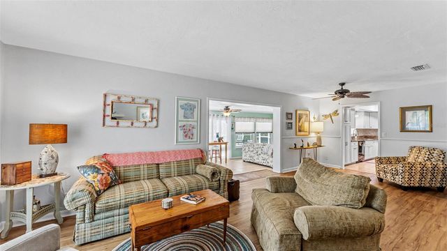 422 WILLOW RUN, Lakeland, FL 33813
