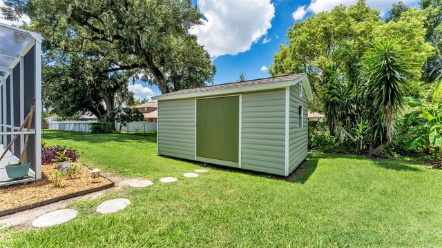 422 WILLOW RUN, Lakeland, FL 33813