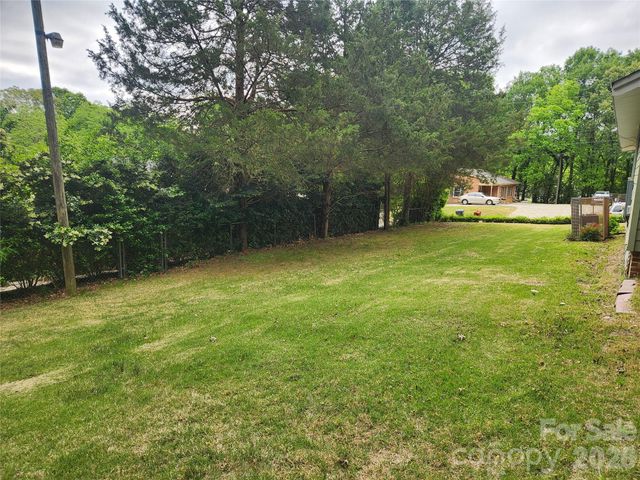 1404 W Mauney Avenue, Gastonia, NC 28052