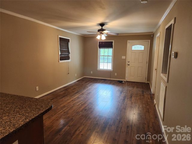 1404 W Mauney Avenue, Gastonia, NC 28052