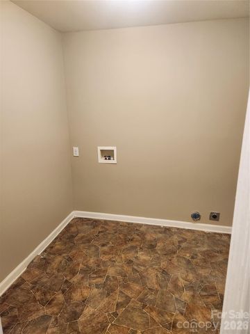 1404 W Mauney Avenue, Gastonia, NC 28052