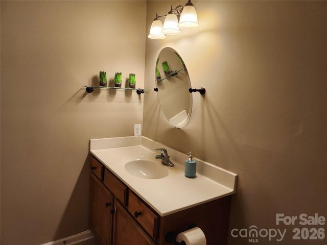 1404 W Mauney Avenue, Gastonia, NC 28052