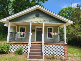 1404 W Mauney Avenue, Gastonia, NC 28052