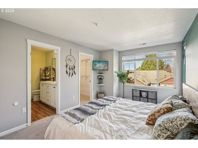 10739 Sw CANTERBURY Ln 101, Portland, OR 97224