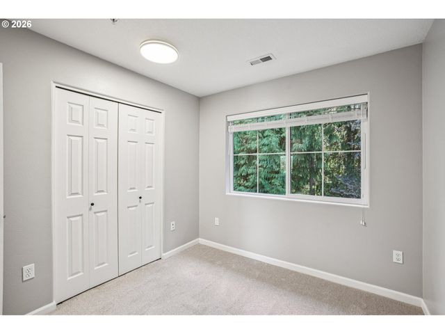 10739 Sw CANTERBURY Ln 101, Portland, OR 97224