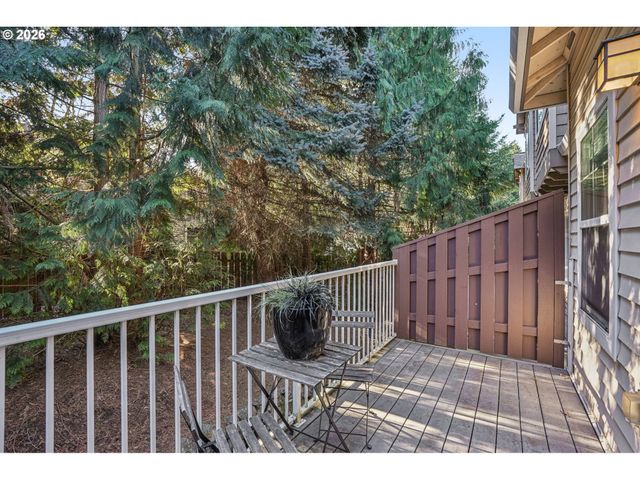 10739 Sw CANTERBURY Ln 101, Portland, OR 97224