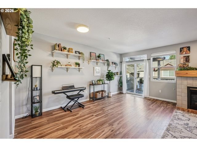 10739 Sw CANTERBURY Ln 101, Portland, OR 97224