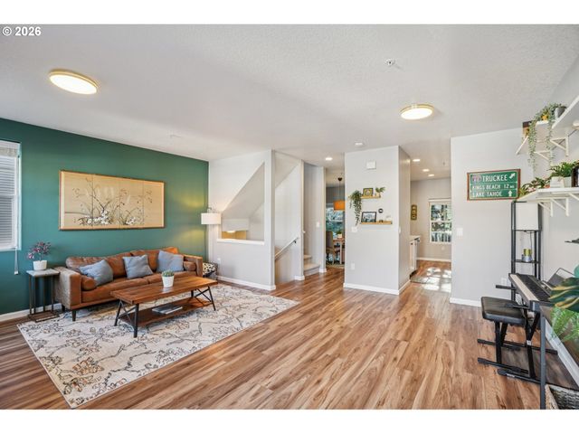 10739 Sw CANTERBURY Ln 101, Portland, OR 97224