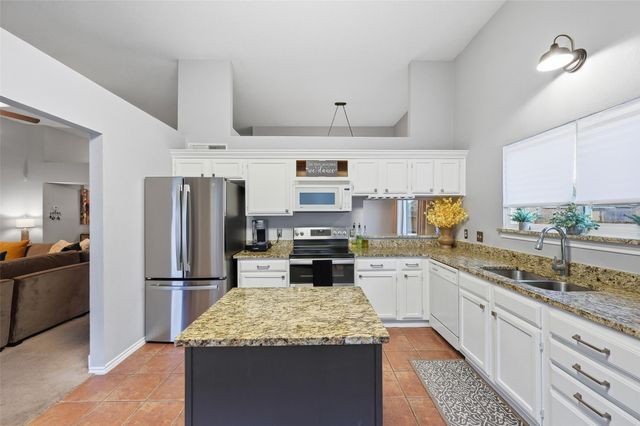 4803 Hollow Tree Court, Arlington, TX 76018