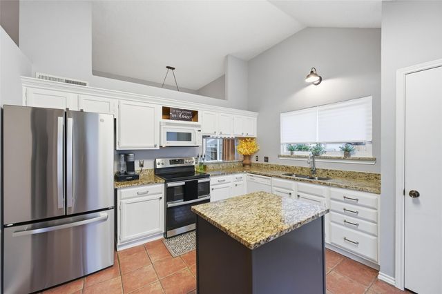 4803 Hollow Tree Court, Arlington, TX 76018