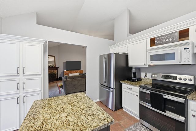 4803 Hollow Tree Court, Arlington, TX 76018